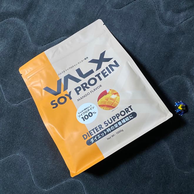 VALX ソイプロテイン（マンゴー風味）のパッケージ写真